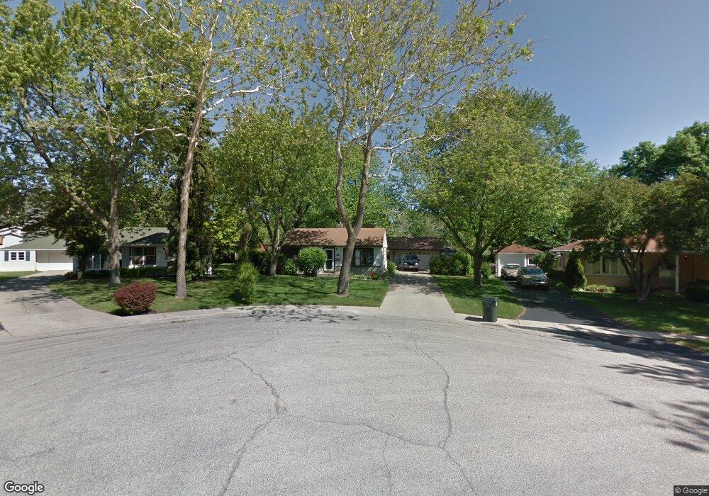 3608 Falcon Ct N, Rolling Meadows, IL 60008 - photo 1