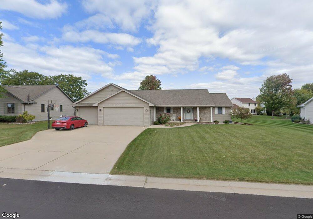 W6086 Zinnia Dr, Appleton, WI 54915 - photo 1