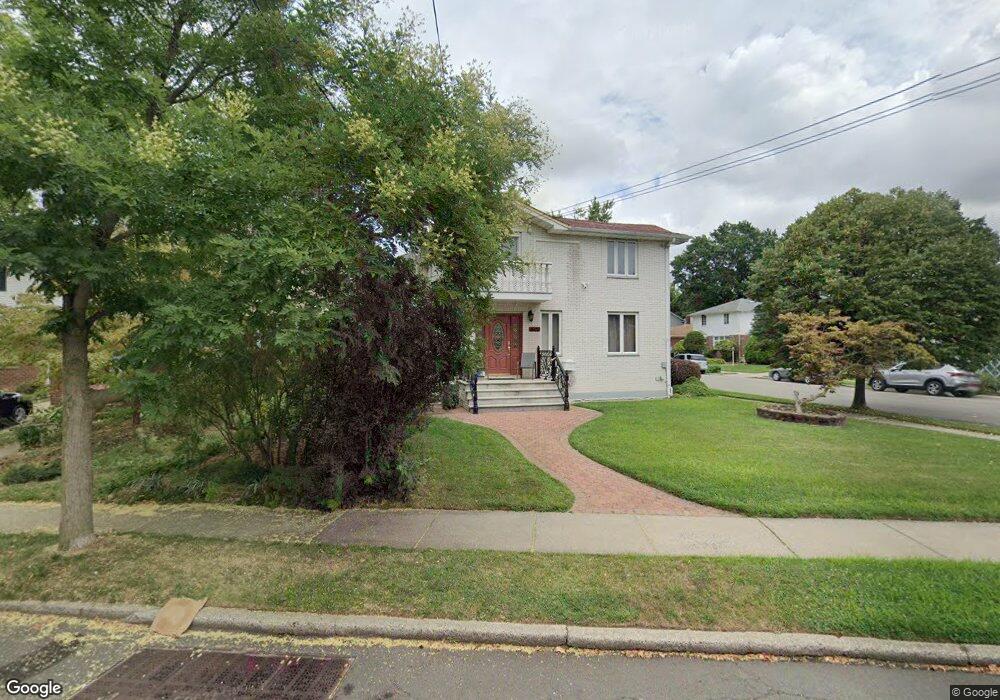 4923 Weeks Ln, Fresh Meadows, NY 11365 - photo 1