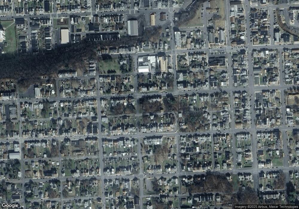 936 W Spruce St unit 938, Coal Township, PA 17866 - photo 1