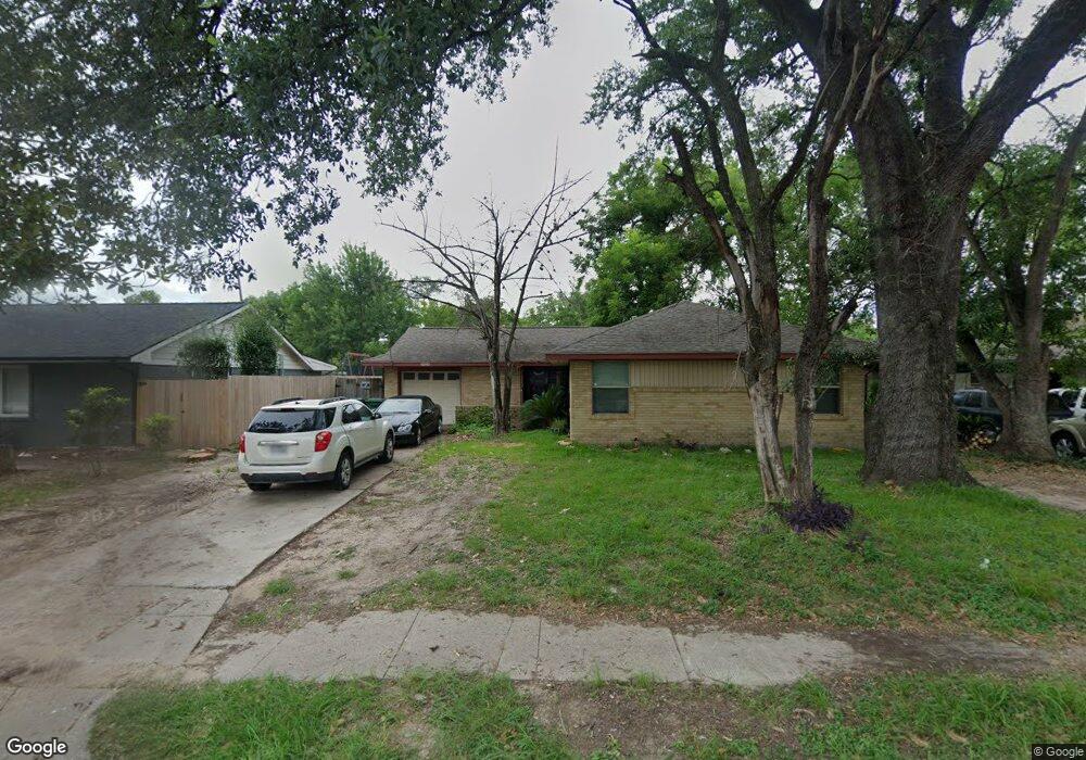 5426 W 43rd St, Houston, TX 77092 - photo 1