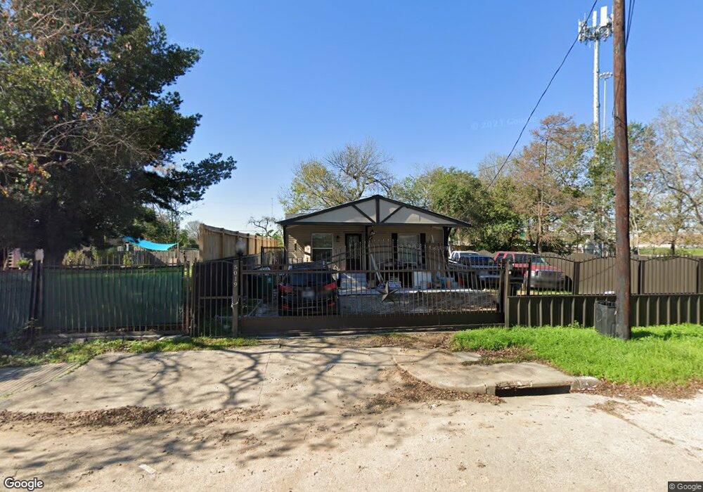 5019 Falls St, Houston, TX 77026 - photo 1