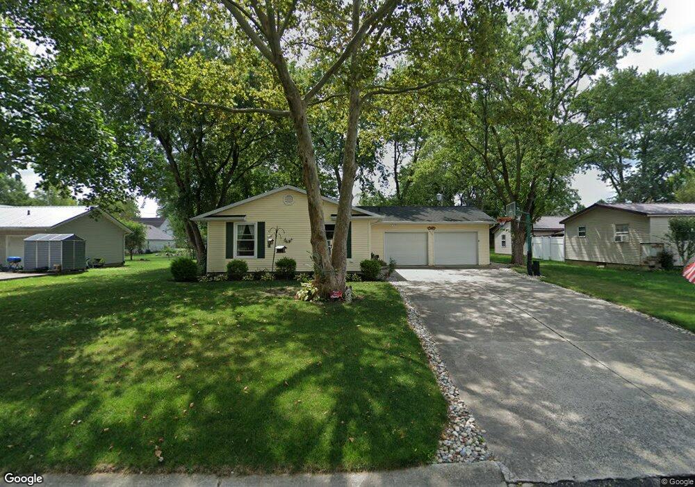 486 Maple St, Berne, IN 46711 - photo 1