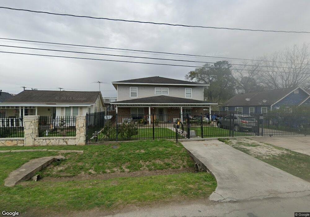 731 Apache St, Houston, TX 77022 - photo 1