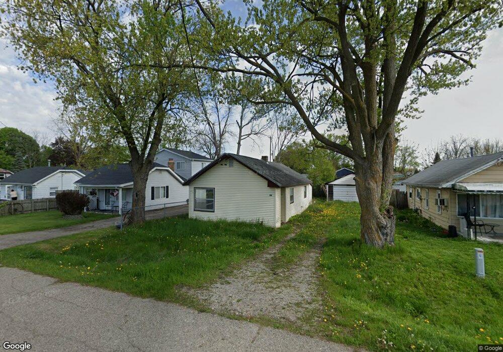 1048 W Bergin Ave, Flint, MI 48507 - photo 1