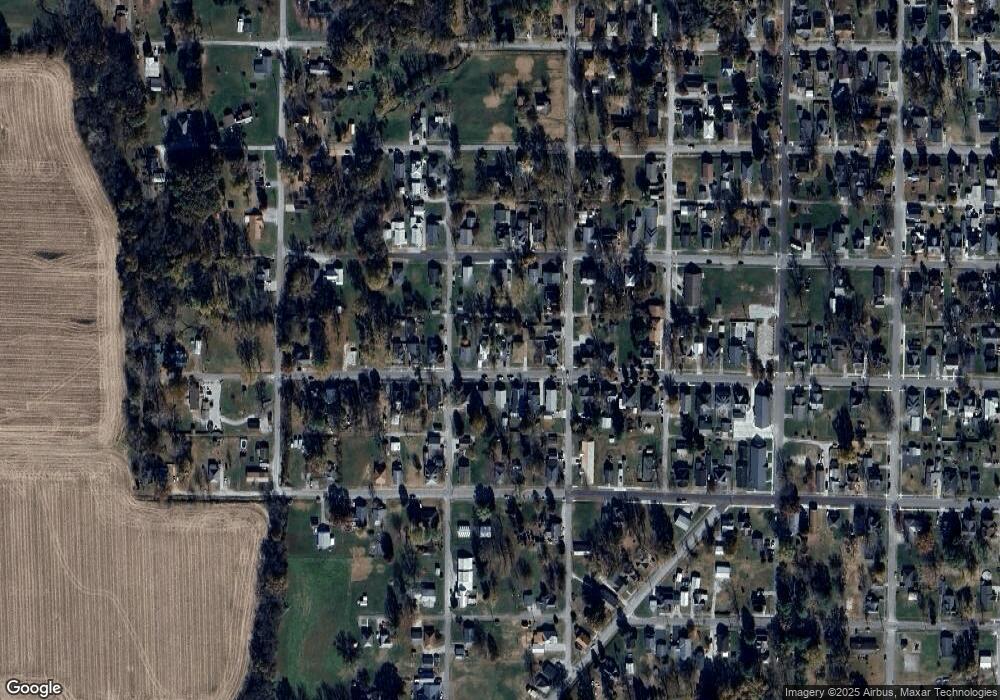 816 W 4th St, Bicknell, IN 47512 - photo 1