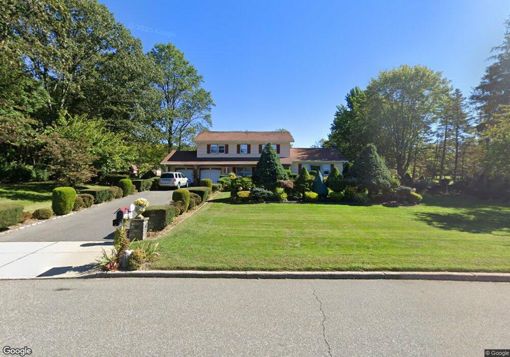 12 Caramel Ct, ComMacK, NY 11725 - photo 1