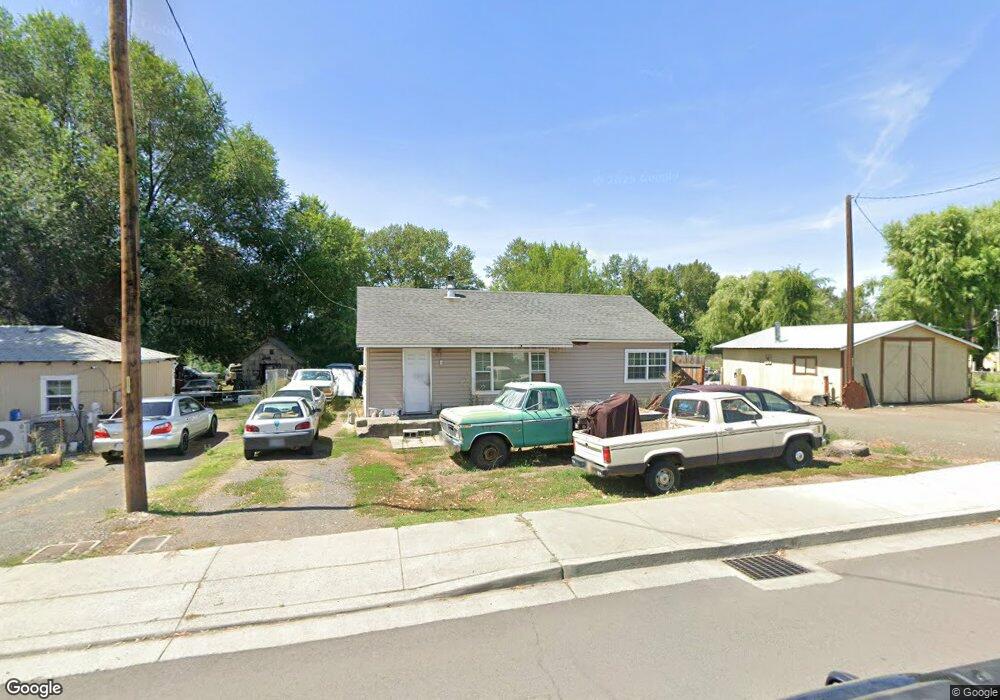 561 Ingle St, Mount Vernon, OR 97865 - photo 1