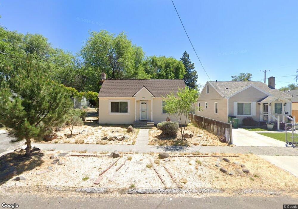 821 Mitchell St, Klamath Falls, OR 97601 - photo 1
