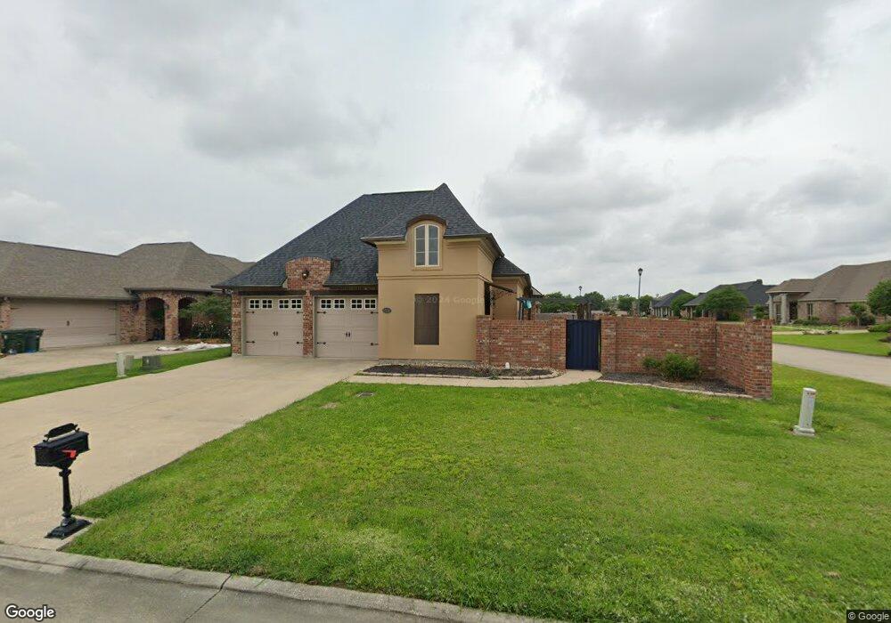 921 Middlebrook Cir, Lake Charles, LA 70605 - photo 1