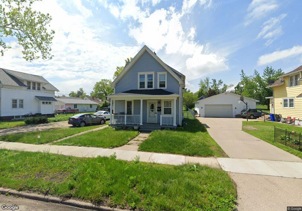 189 19th Ave SW unit upper, Cedar Rapids, IA 52404 - photo 1