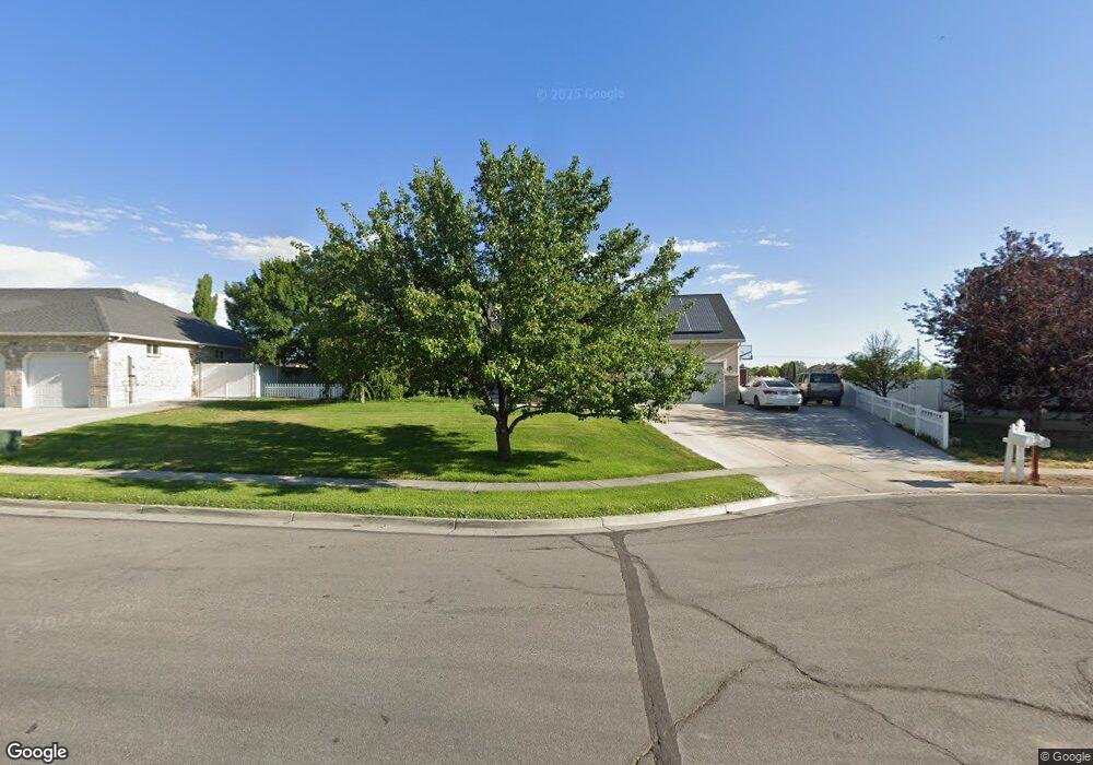 3368 Gentle Creek Cir, Riverton, UT 84065 - photo 1