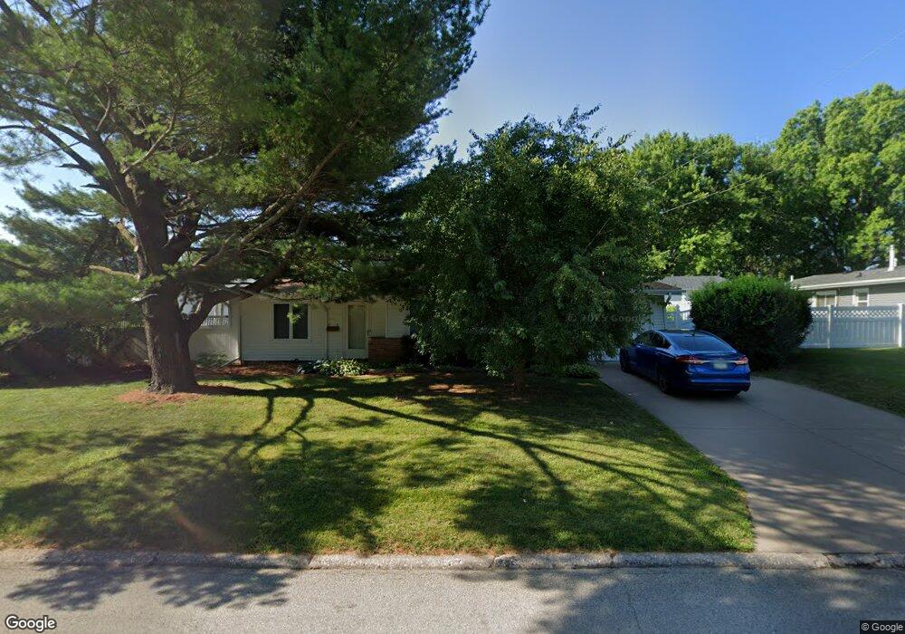 1315 Fairlane Dr, Bettendorf, IA 52722 - photo 1