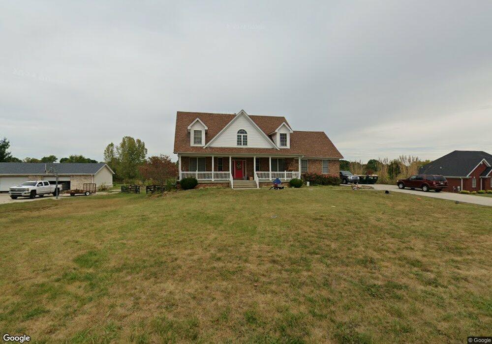 372 Grand Ave, Shepherdsville, KY 40165 - photo 1