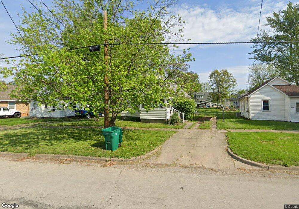 2708 Cedar Ave, Mattoon, IL 61938 - photo 1