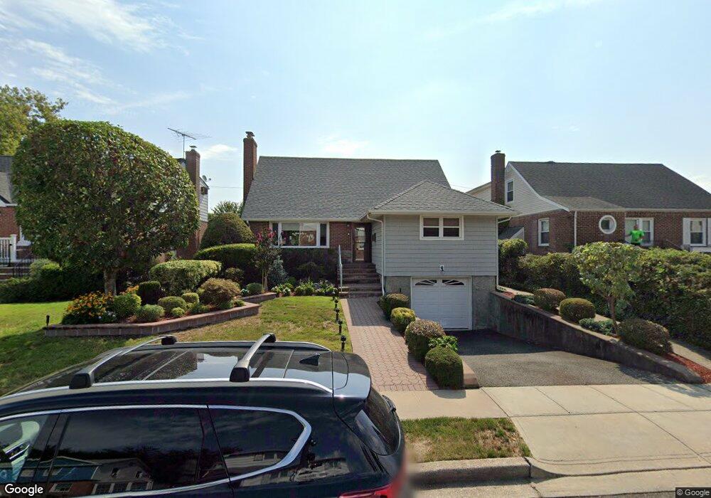 25 Firethorne Ln, Valley Stream, NY 11581 - photo 1