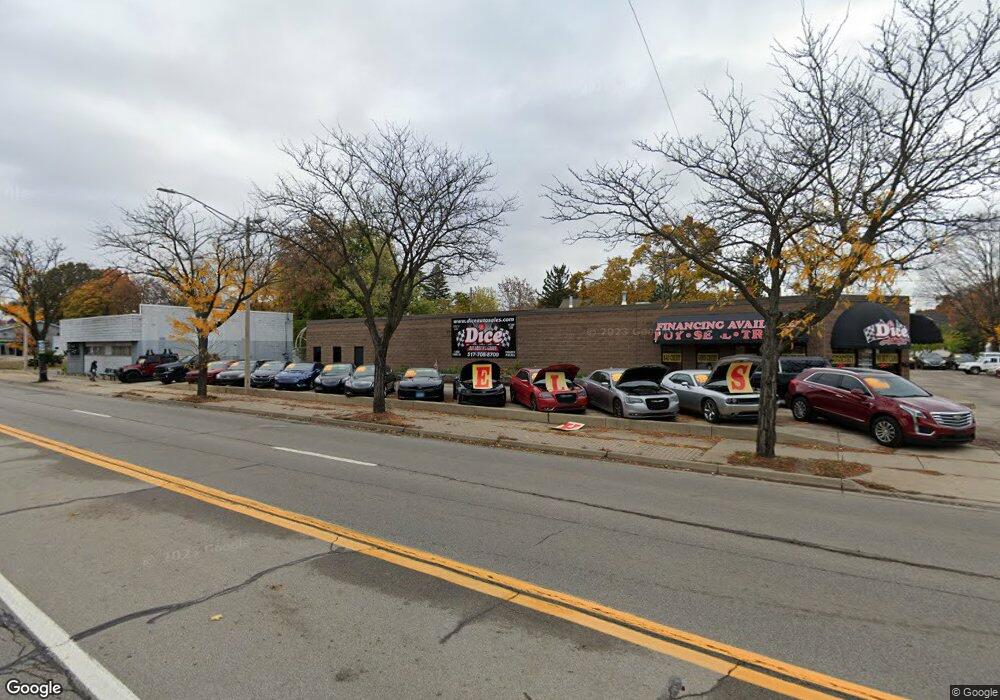 2117 S Cedar St, Lansing, MI 48910 - photo 1