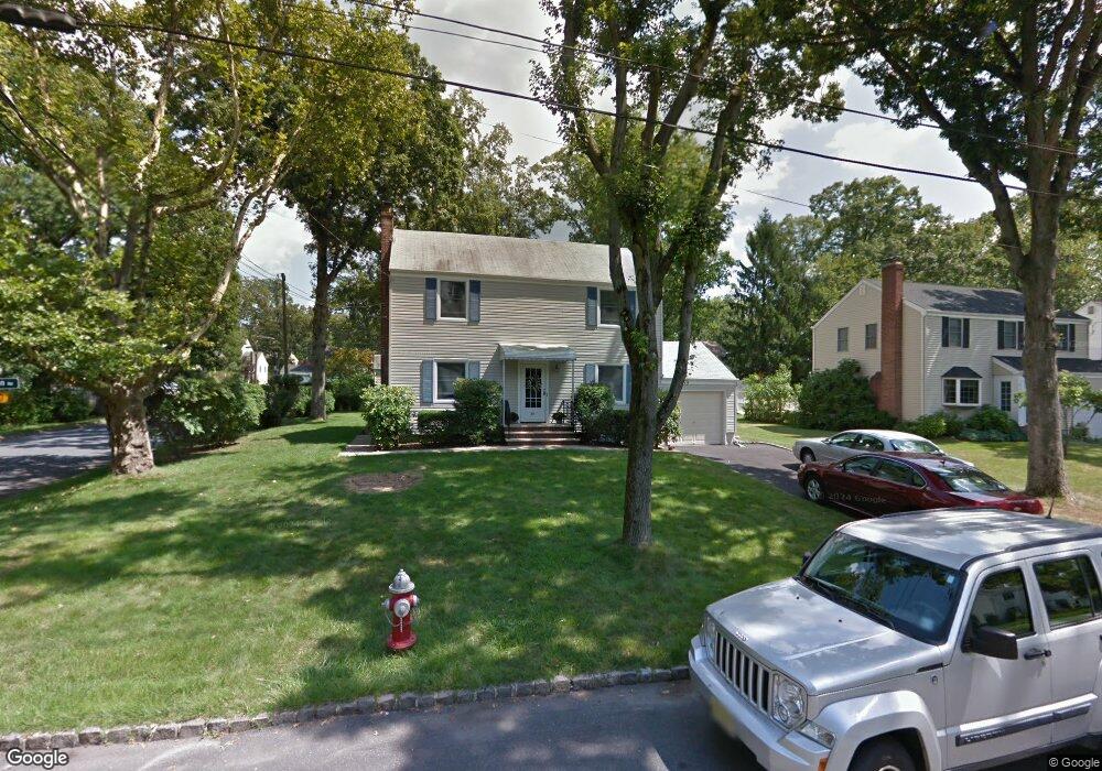 10 Wellington Rd, Livingston, NJ 07039 - photo 1