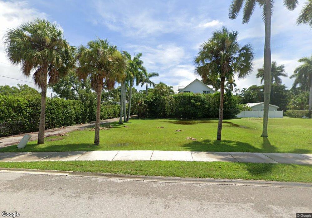 859 8th St S, Naples, FL 34102 - photo 1