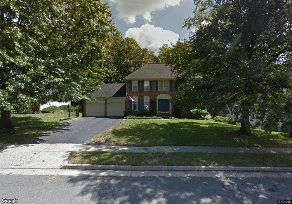 7805 Lakeland Valley Dr, Springfield, VA 22153 - photo 1