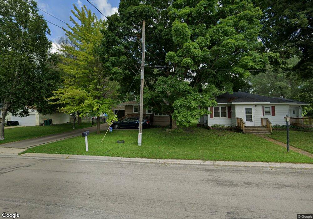 1009 S 4th Ave, Albert Lea, MN 56007 - photo 1