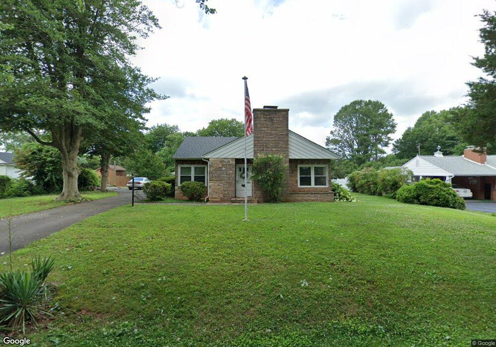 254 Norfolk Dr, Warrenton, VA 20186 - photo 1