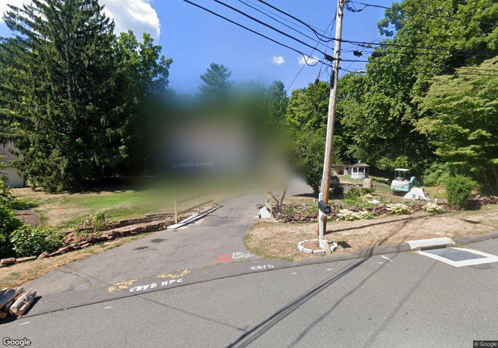 70 Hillsboro Dr, West Hartford, CT 06107 - photo 1