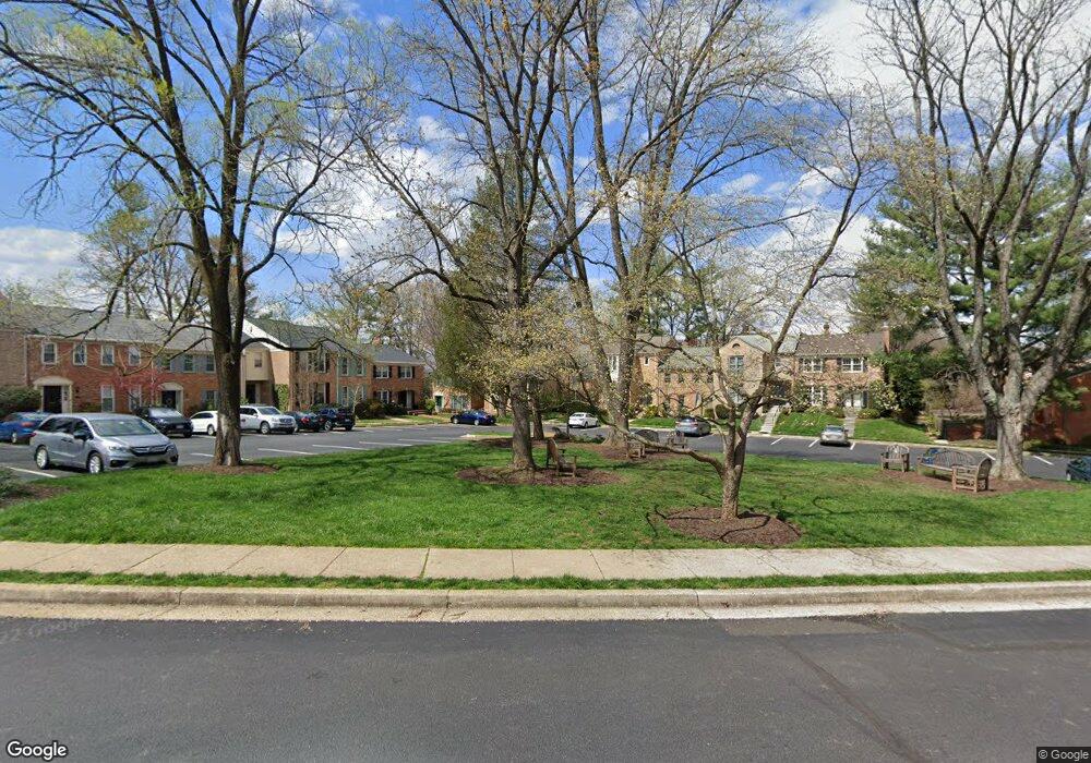 6670 Midhill Place, Falls Church, VA 22043 - photo 1