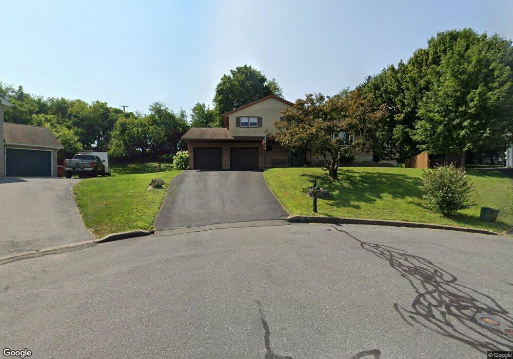 1611 Bonnie Cir, Easton, PA 18040 - photo 1