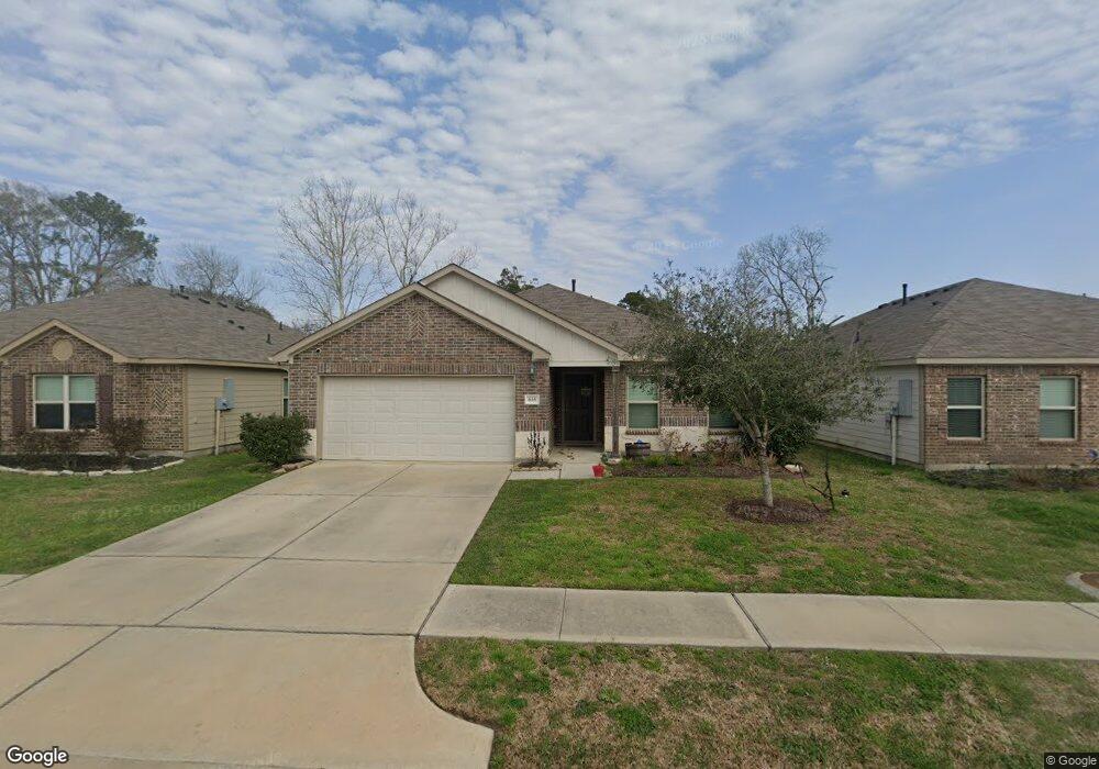 635 W Fairway Lake Dr, Alvin, TX 77511 - photo 1