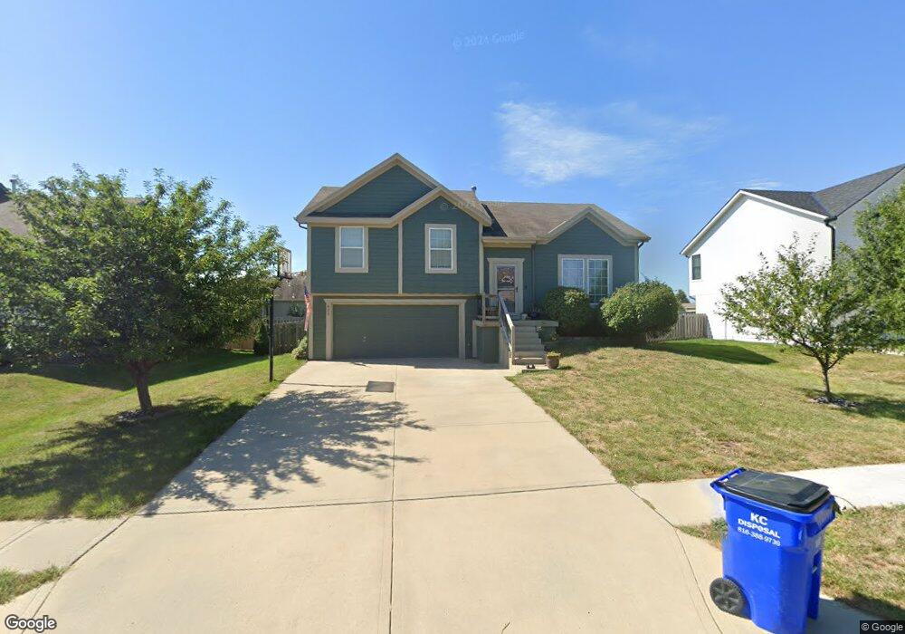 623 E Apache St, Gardner, KS 66030 - photo 1