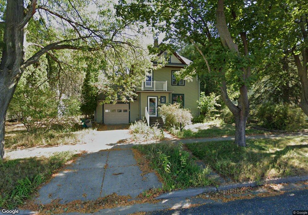 908 10th St E, Menomonie, WI 54751 - photo 1