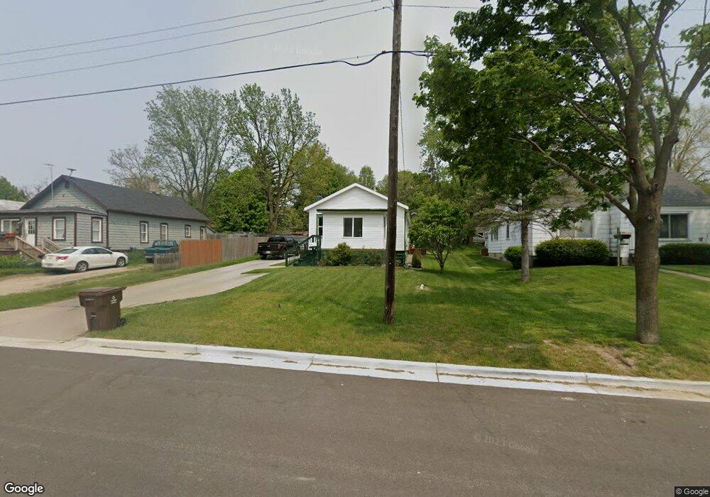 520 Jones St, Ionia, MI 48846 - photo 1