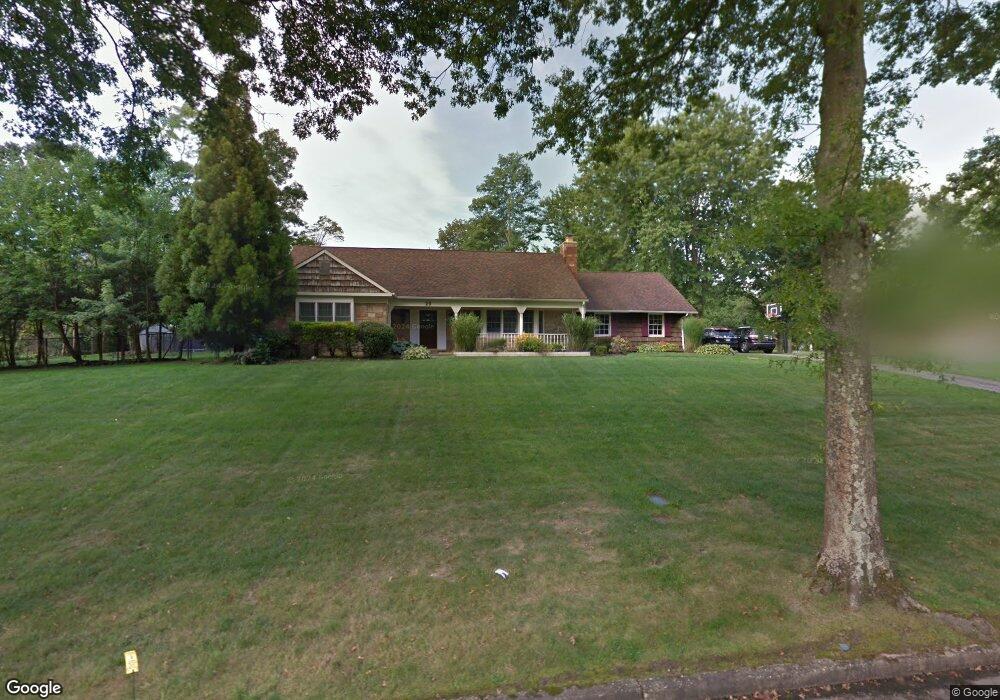 29 Thorngrove Ln, Dix Hills, NY 11746 - photo 1