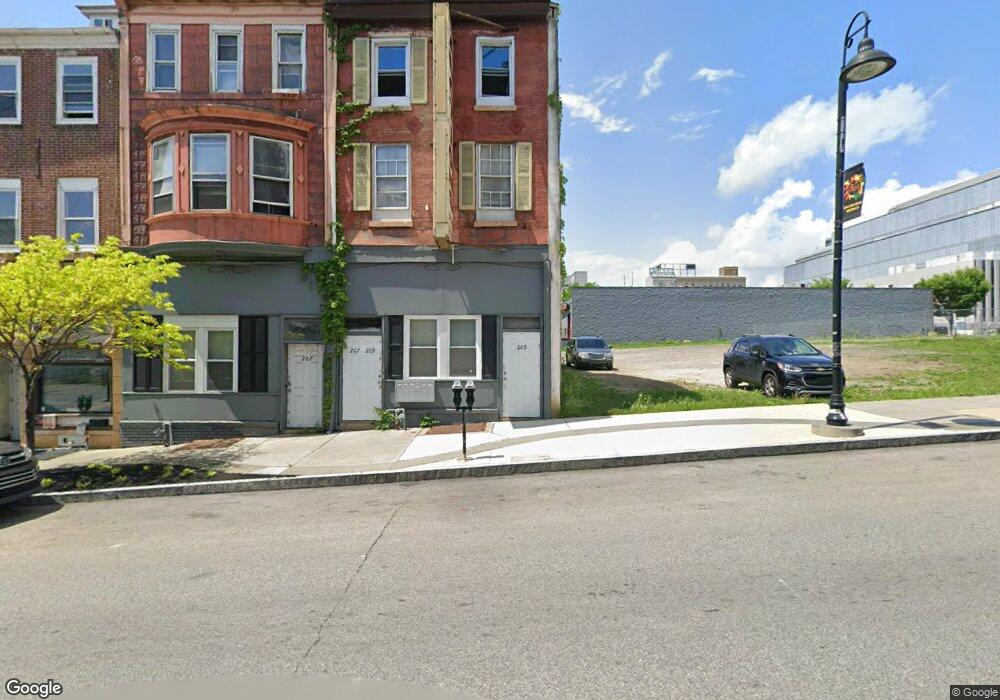 211 Dekalb St, Norristown, PA 19401 - photo 1