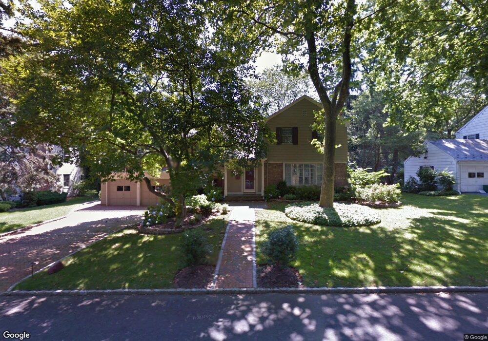 62 Borglum Rd, Manhasset, NY 11030 - photo 1