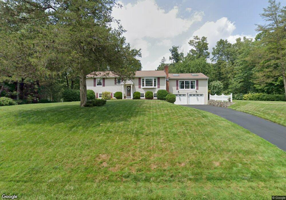 6 Old Lantern Rd, Danbury, CT 06810 - photo 1