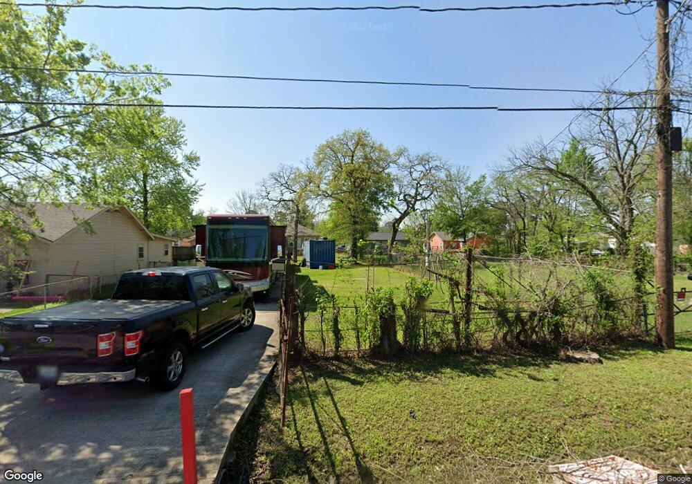 6912 Carothers St, Houston, TX 77028 - photo 1