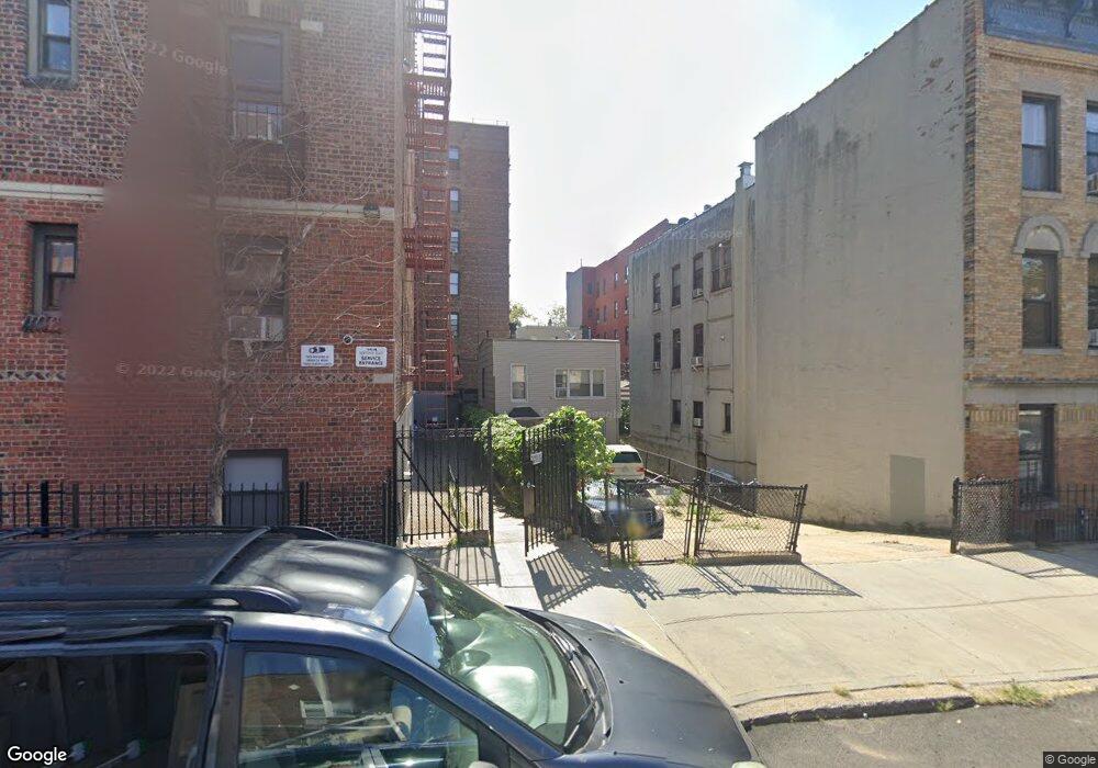 3137 44th St, Astoria, NY 11103 - photo 1