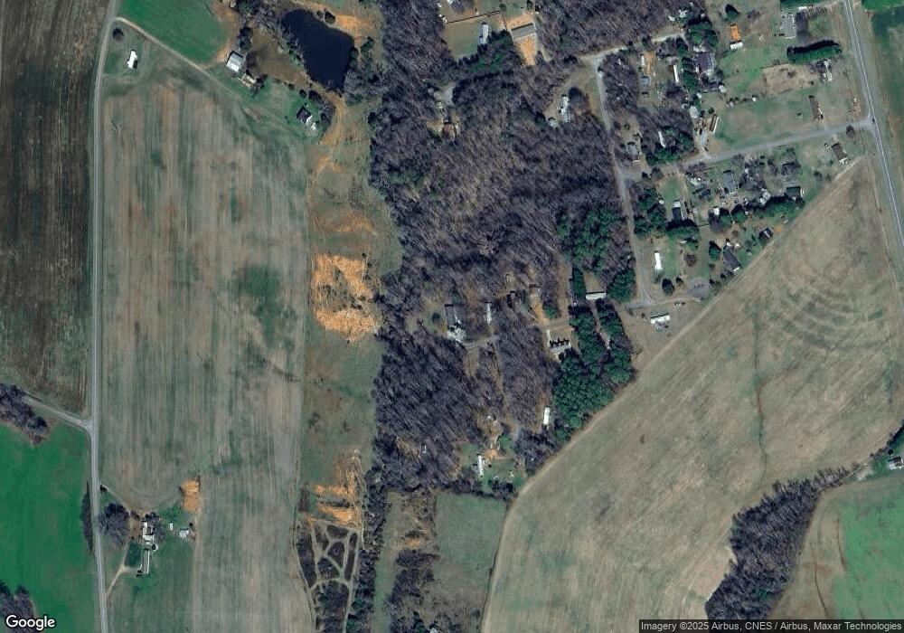 142 Fox Run Dr, Statesville, NC 28625 - photo 1