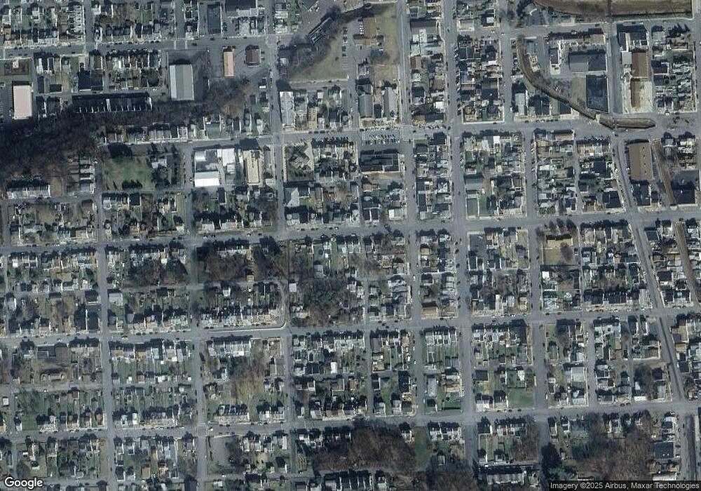 828 W Spruce St, Coal Township, PA 17866 - photo 1