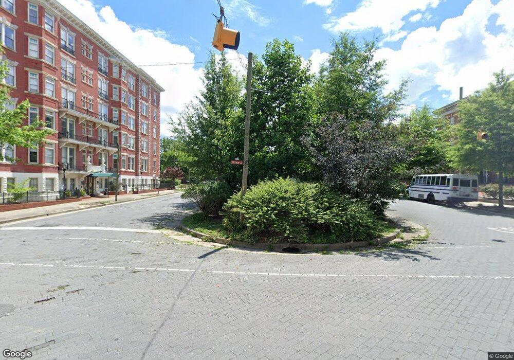 1701 W Grace St, Richmond, VA 23220 - photo 1