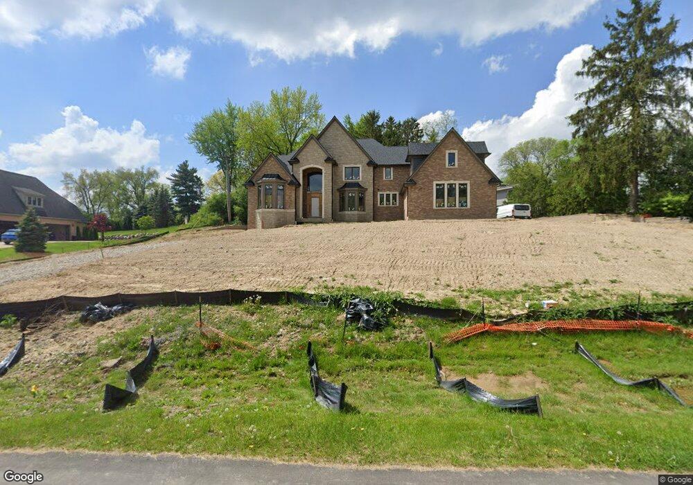 3080 Chickering Ct, Bloomfield Hills, MI 48302 - photo 1