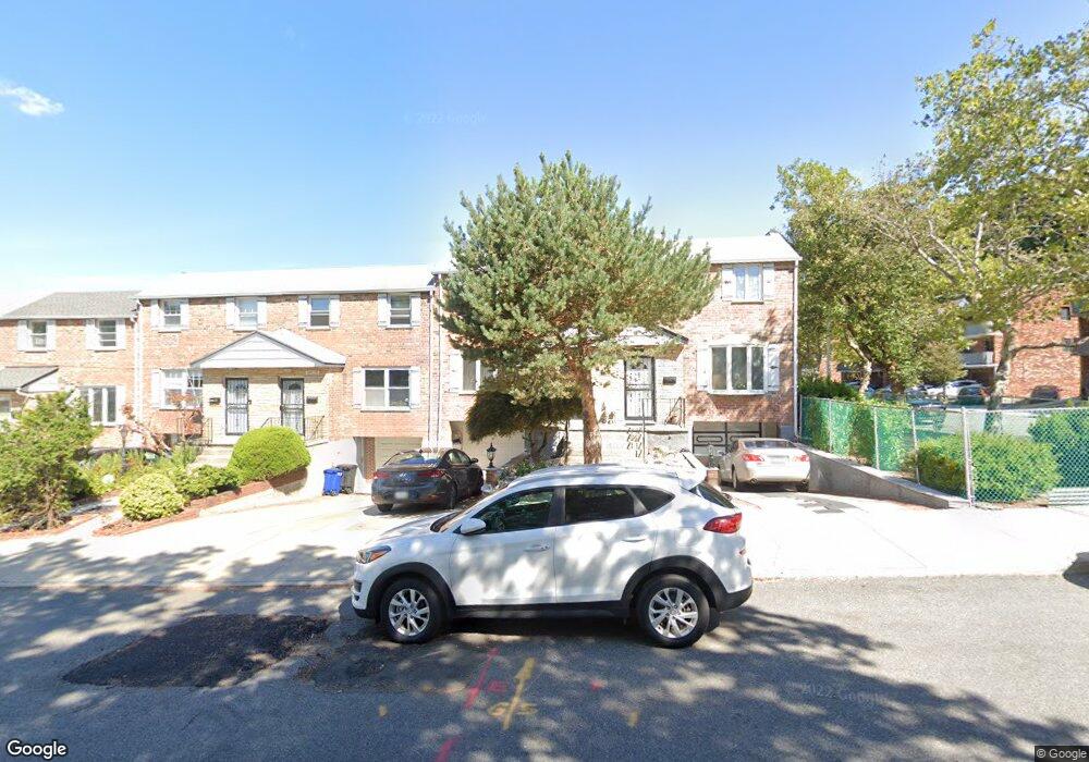 24081 67th Ave, Little Neck, NY 11362 - photo 1