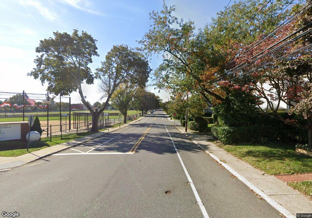 35 E Park Place, Great Neck, NY 11023 - photo 1