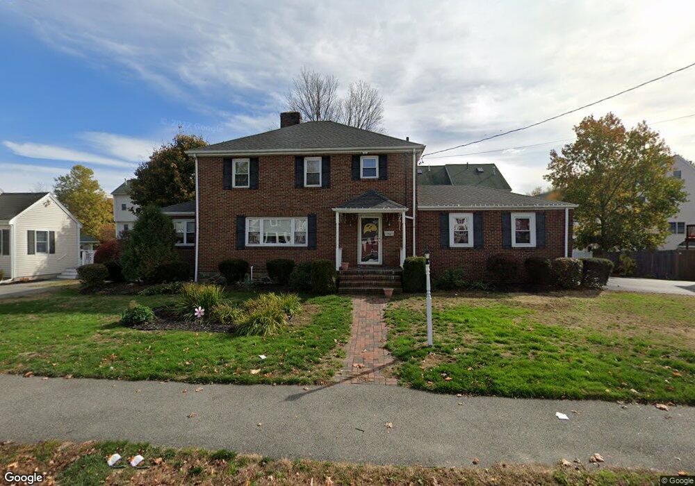 258 Albion St, Wakefield, MA 01880 - photo 1