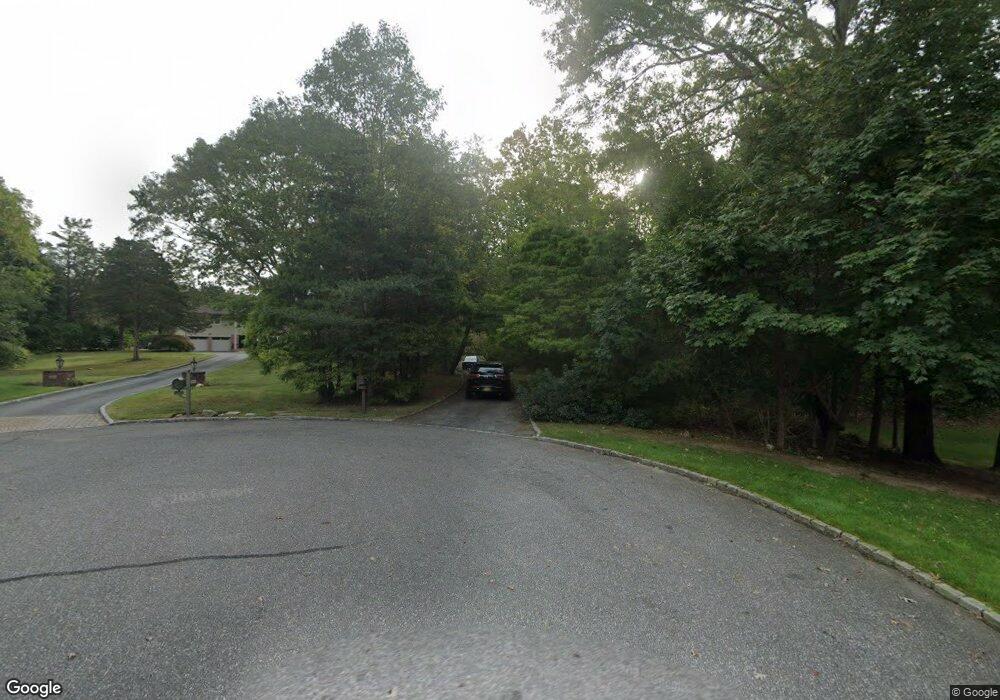 20 Laurel Ct, Syosset, NY 11791 - photo 1