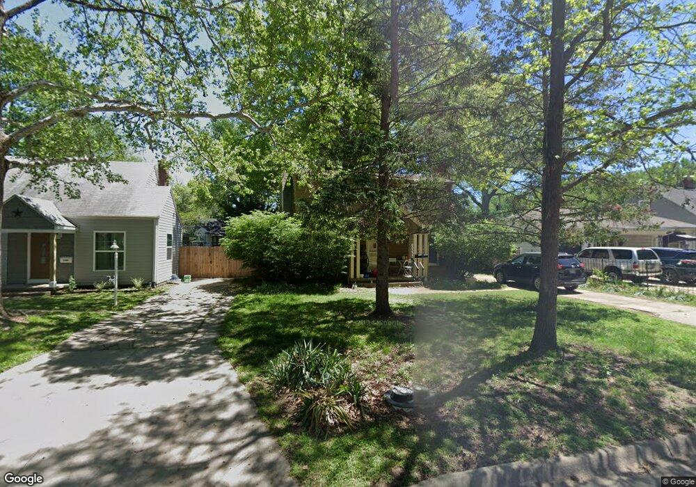 1184 SW Collins Ave, Topeka, KS 66604 - photo 1