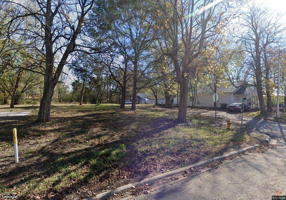 17 E 1st St, Mulberry, AR 72947 - photo 1
