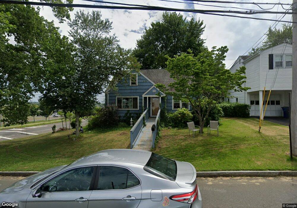 585 Fort Hale Rd, New Haven, CT 06512 - photo 1